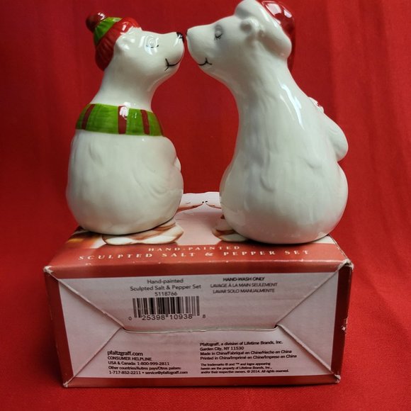 Pfaltzgraff Salt & Pepper Set Kissing Polar Bears 2014 - Picture 3 of 12